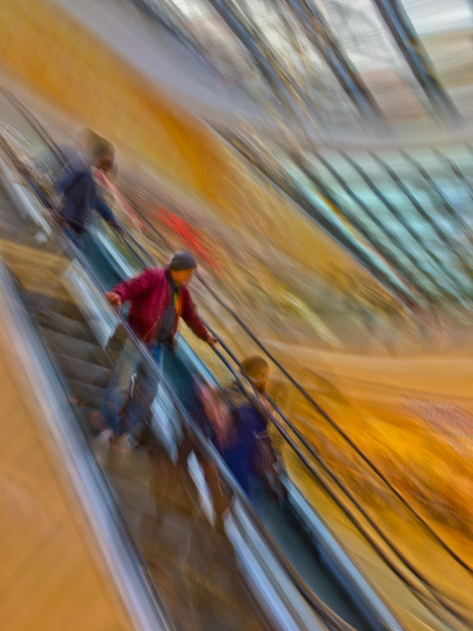 Rolltreppe im Aquis Plaza